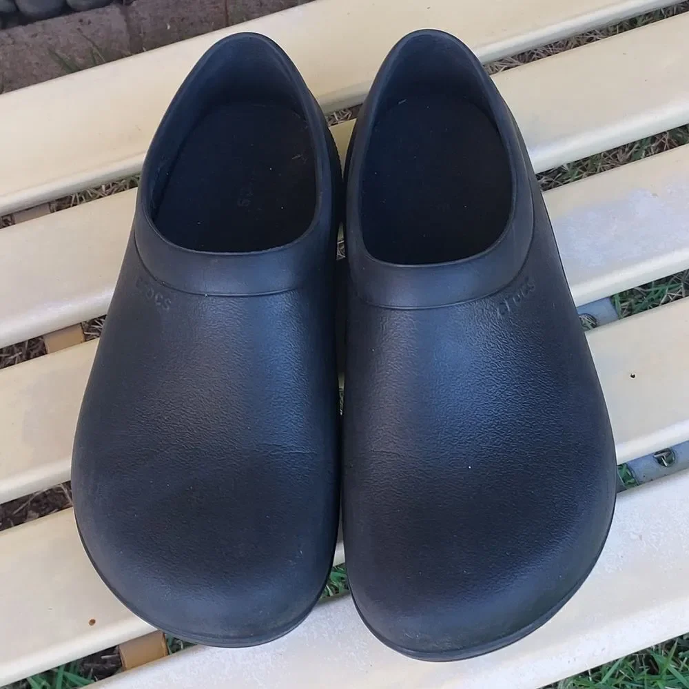 Crocs On The Clock Slip On Clog Shoes M9 W11